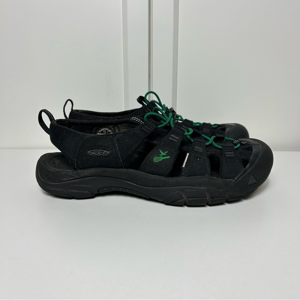 Keen Newport black green sandals